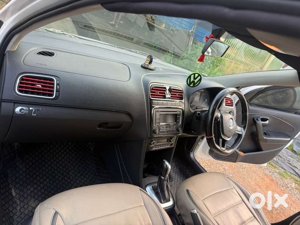 Volkswagen Polo 2015 Year