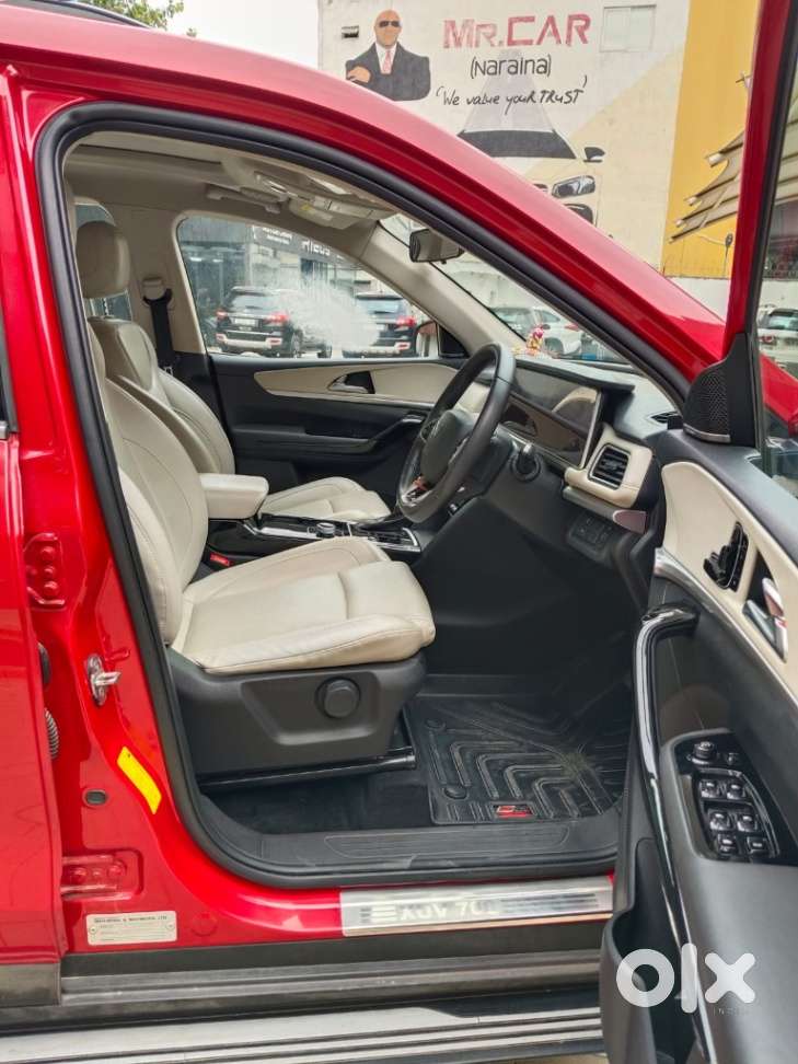 Mahindra Xuv700 2.2 Ax 7 Diesel At Luxury Pack Str, 2022, Diesel