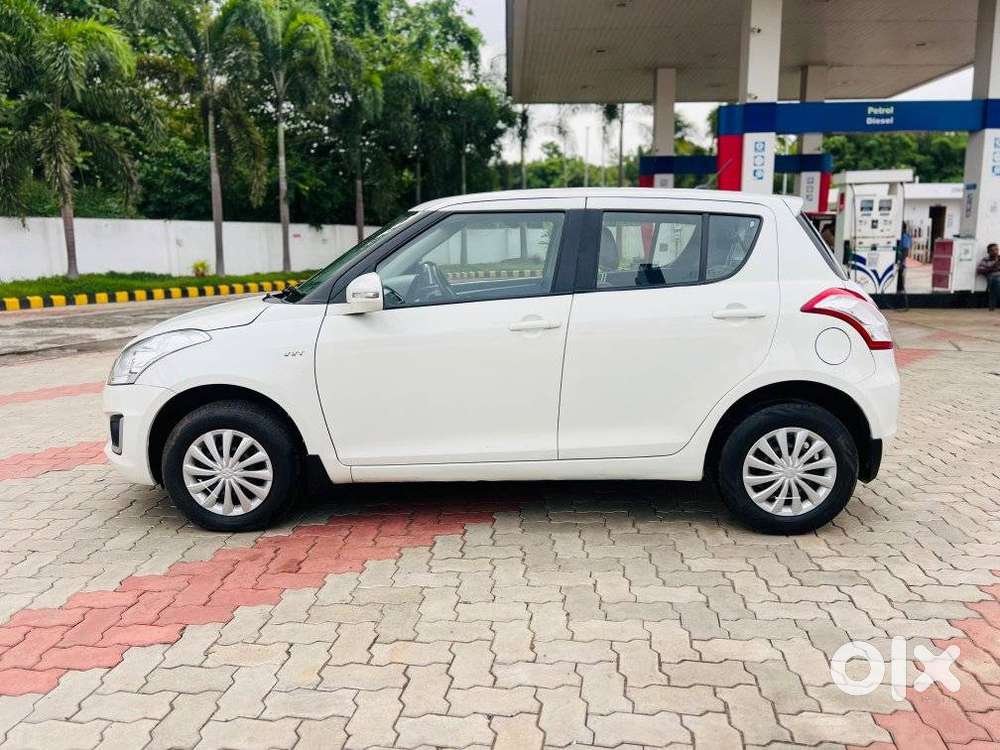 Maruti Suzuki Swift Vxi Optional, 2016, Petrol