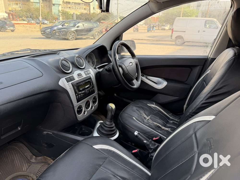 Ford Figo 1.2p Titanium Plus Mt, 2012, Petrol