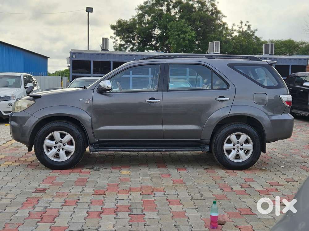 Toyota Fortuner 3.0 4x4 Manual, 2011, Diesel