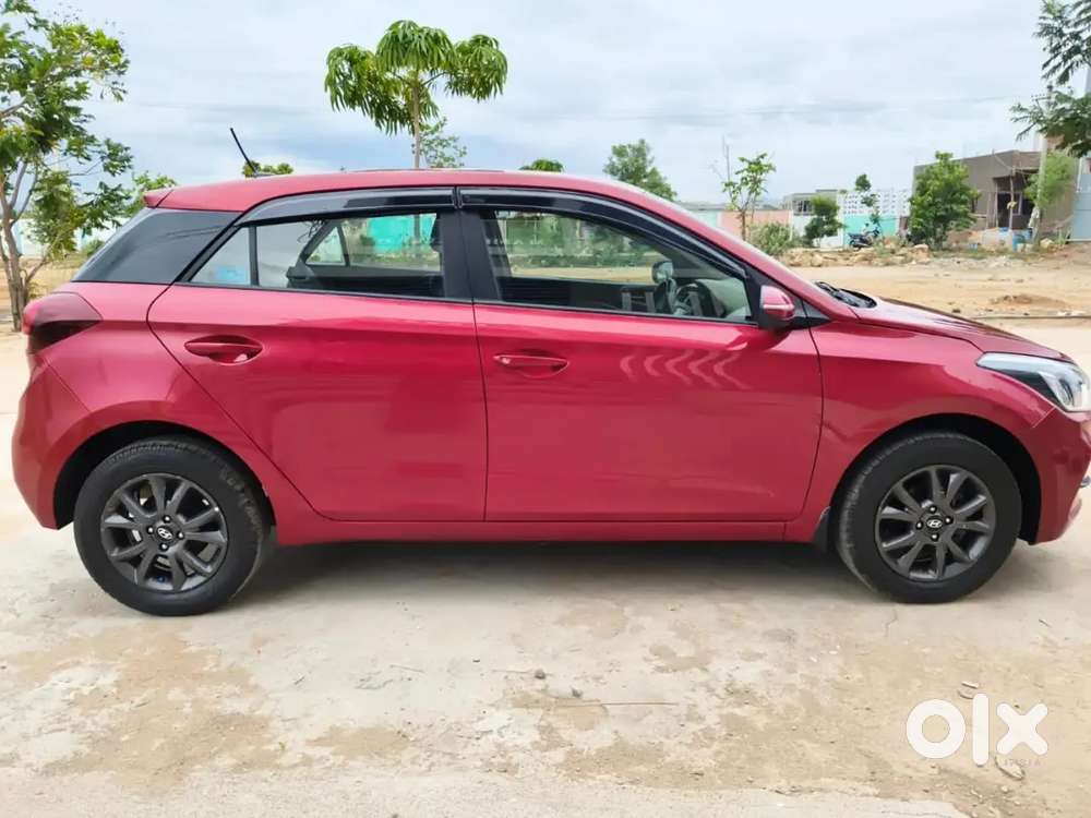 Hyundai I20 2019 Petrol 890000 Km Driven