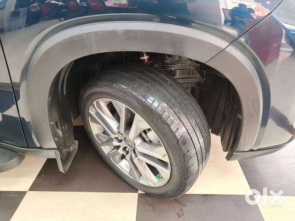 Toyota Innova Hycross 2.0 Zx Hybrid 7 Str, 2024, Petrol