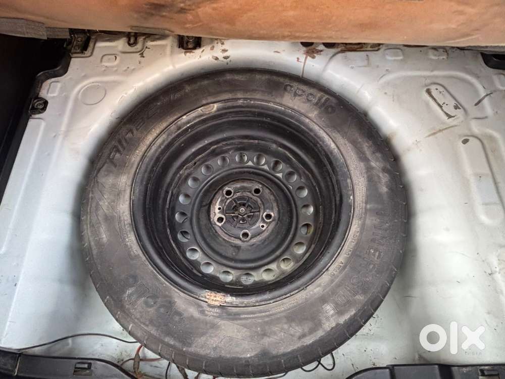 Hyundai Venue Petrol Mt 9000