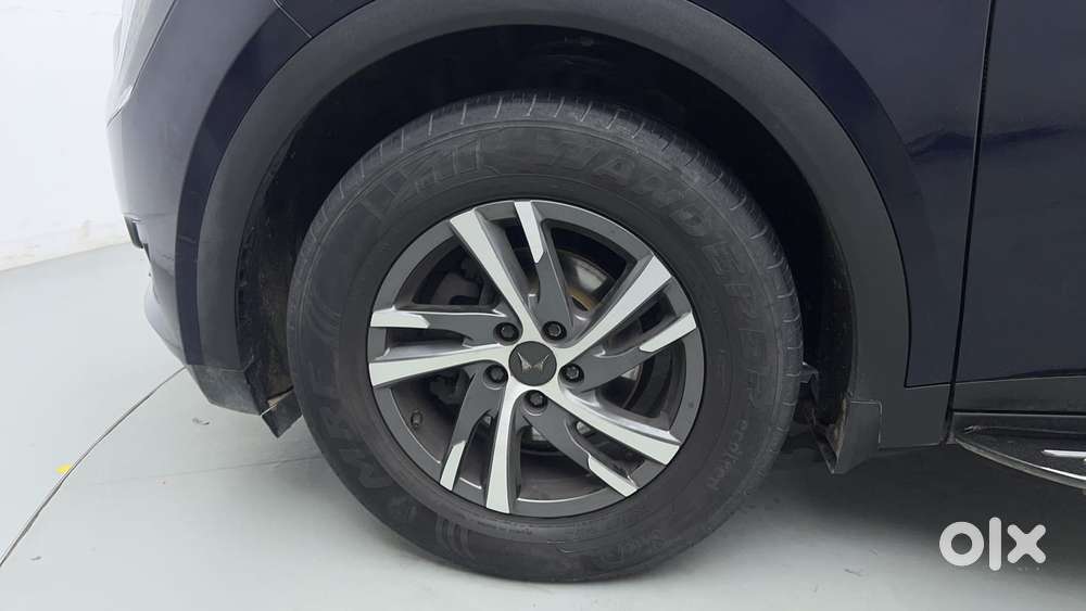 Mahindra Xuv700 2.2 Ax 5 Diesel At Str, 2023, Diesel