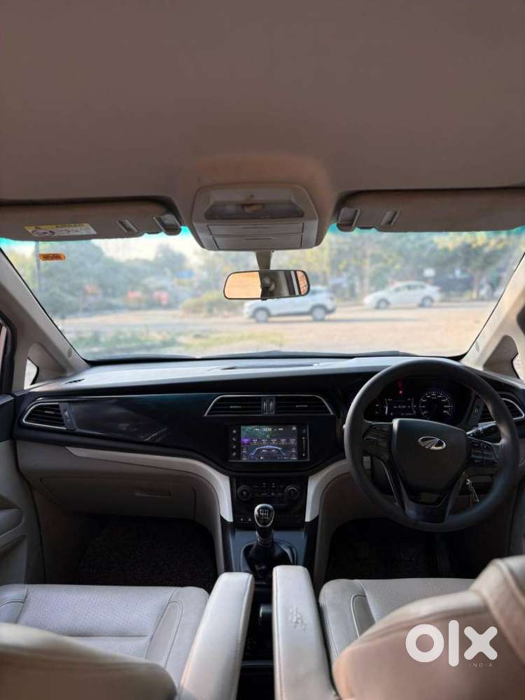 Mahindra Marazzo M8, 2019, Diesel