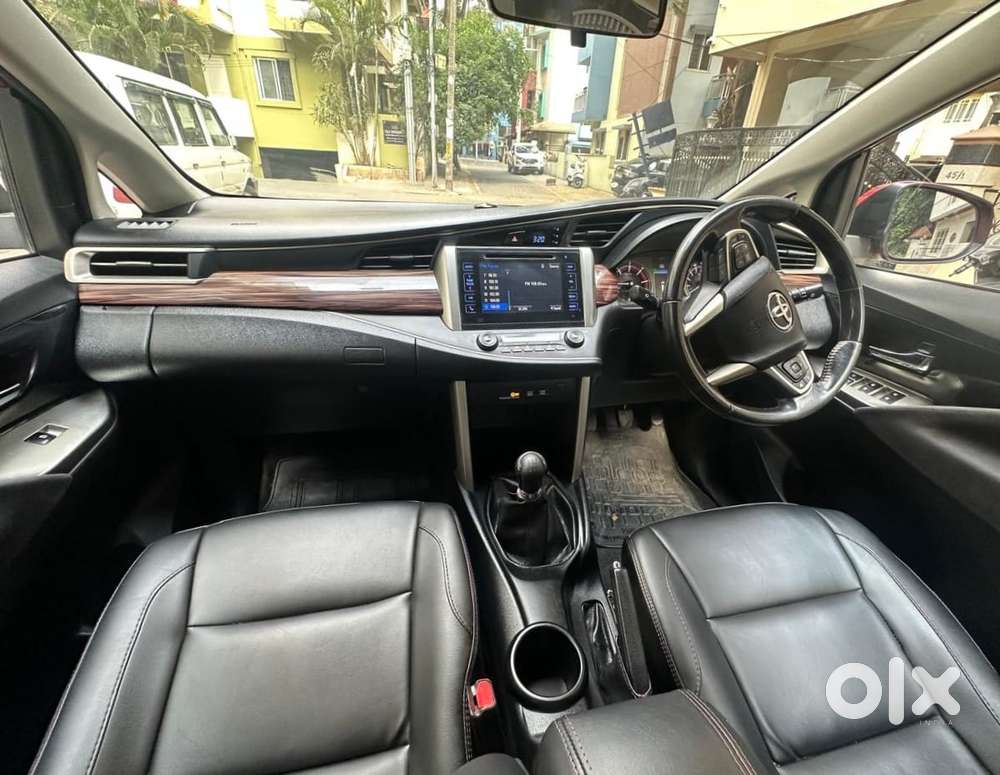 Toyota Innova Crysta Touring Sport 2.4 Mt, 2017, Diesel
