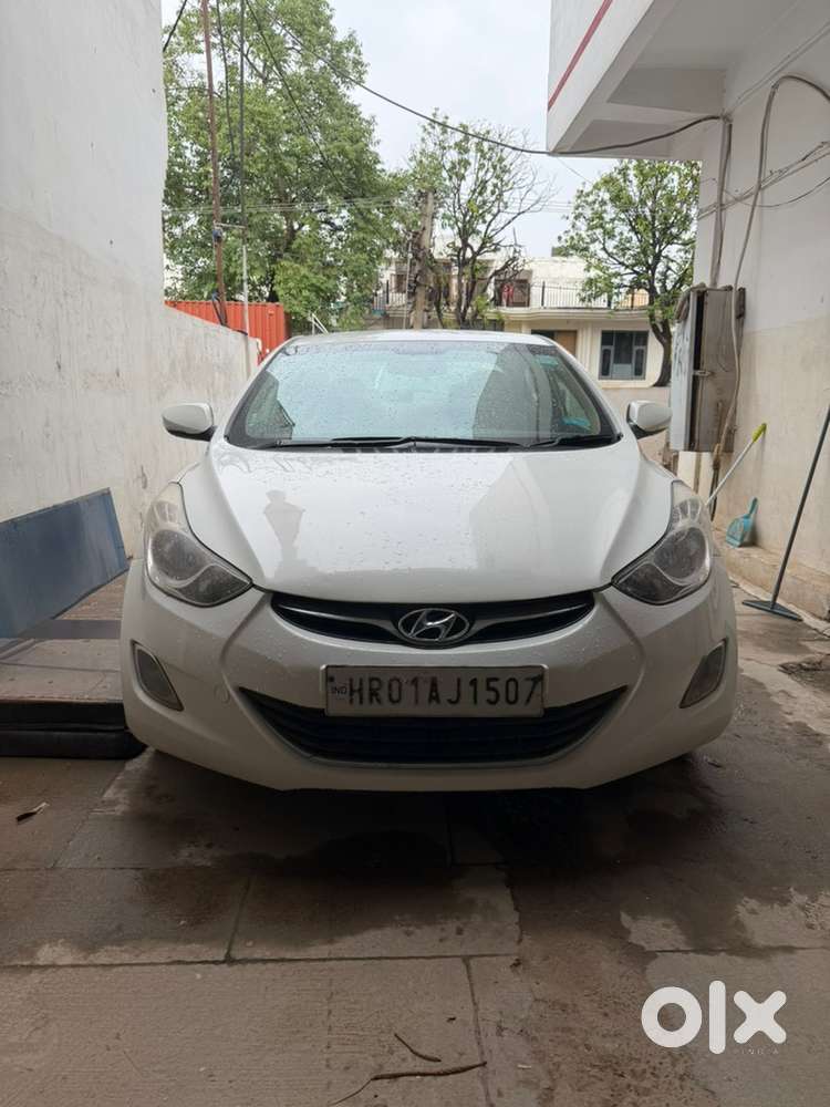 Hyundai Elantra Petrol 2014