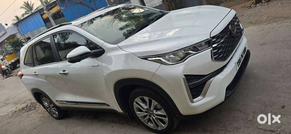 Toyota Innova Hycross 2.0 Zx (o) Hybrid 7 Str, 2023, Petrol