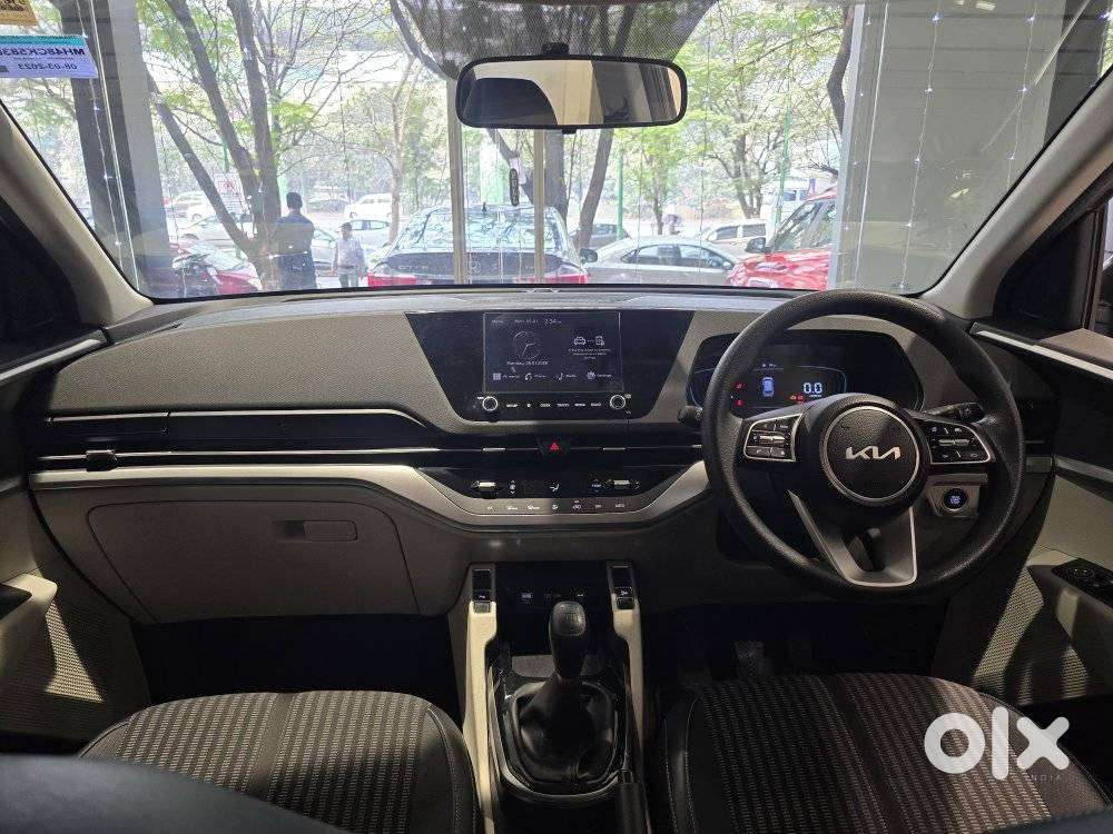 Kia Carens 1.4 Prestige Plus Turbo 7 Str, 2023, Petrol