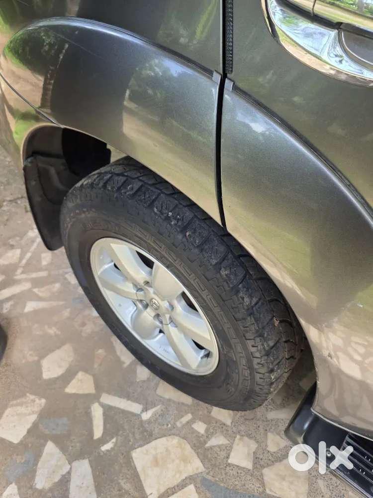 Toyota Fortuner 2010