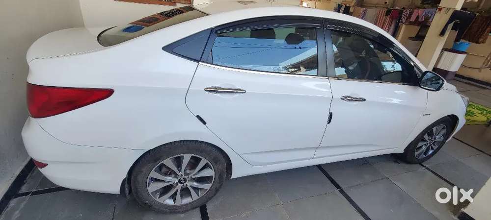 Hyundai Verna 2015