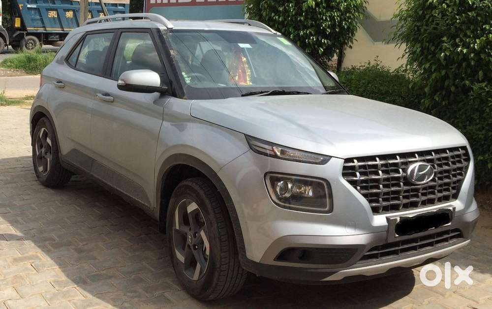 Hyundai Venue Petrol 2022