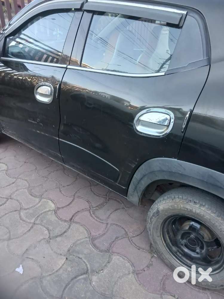 Renault  Kwid 2018 Model .paper Full Update .kilometre Driven 98000.