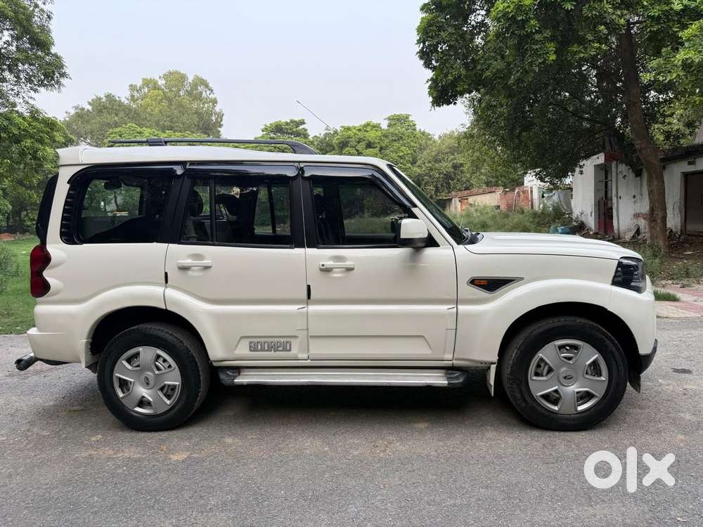 Mahindra Scorpio S4 Plus 9s, 2017, Diesel