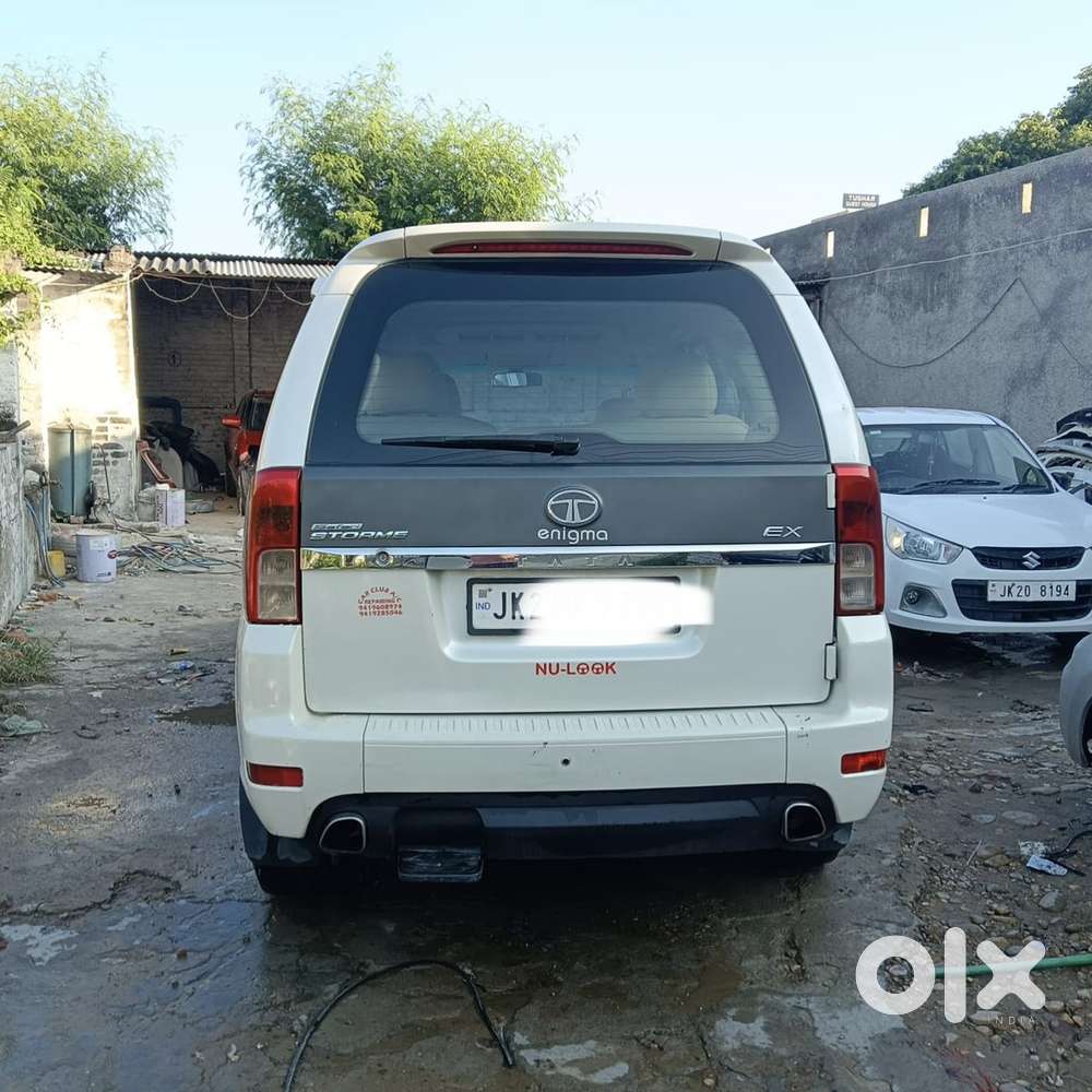 Tata Safari Storme 2018