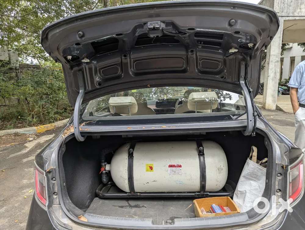 Hyundai Aura 2022 Cng & Hybrids Well Maintained