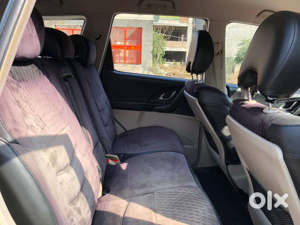 Mahindra Xuv500 W6 At, 2016, Diesel