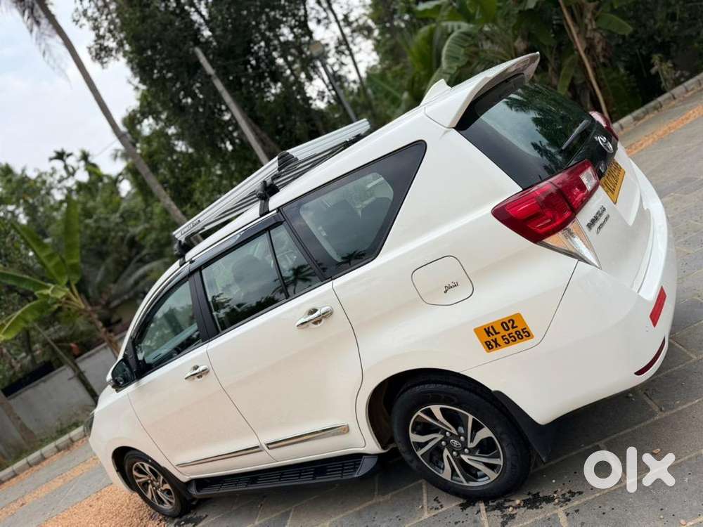 Innova Crysta 2024 -2025, 39000km
