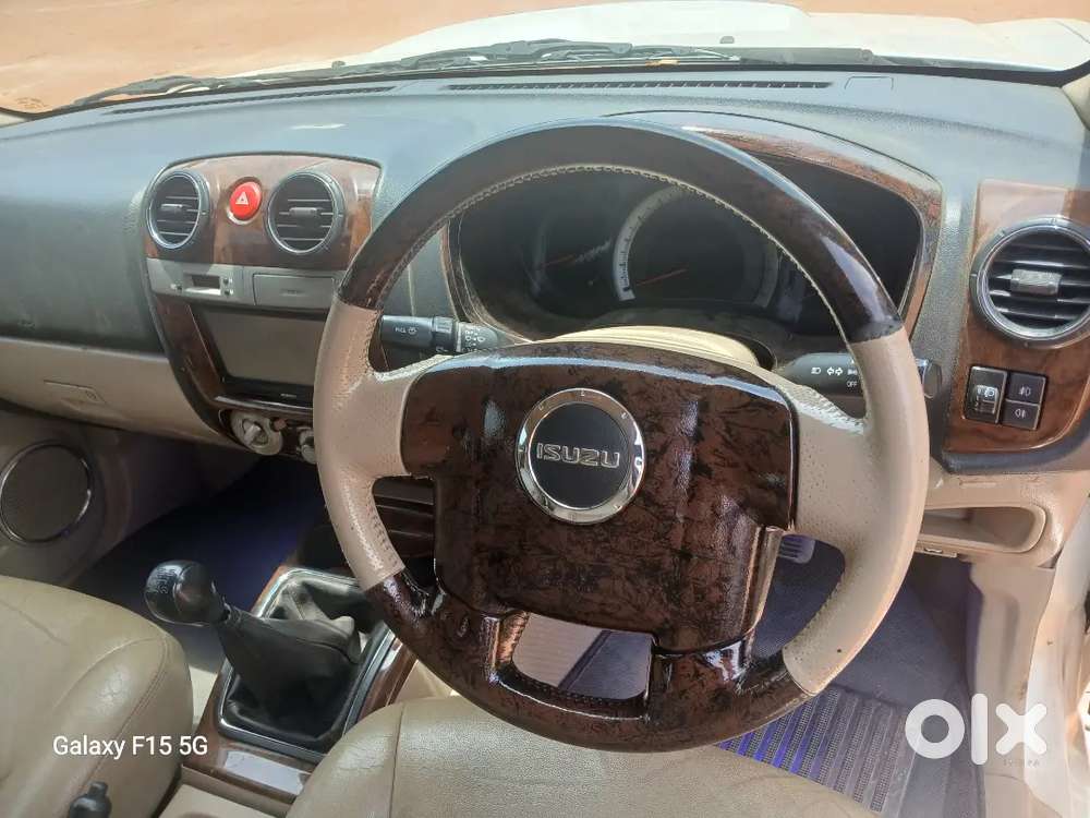 Isuzu Mu7 Diesel 2014