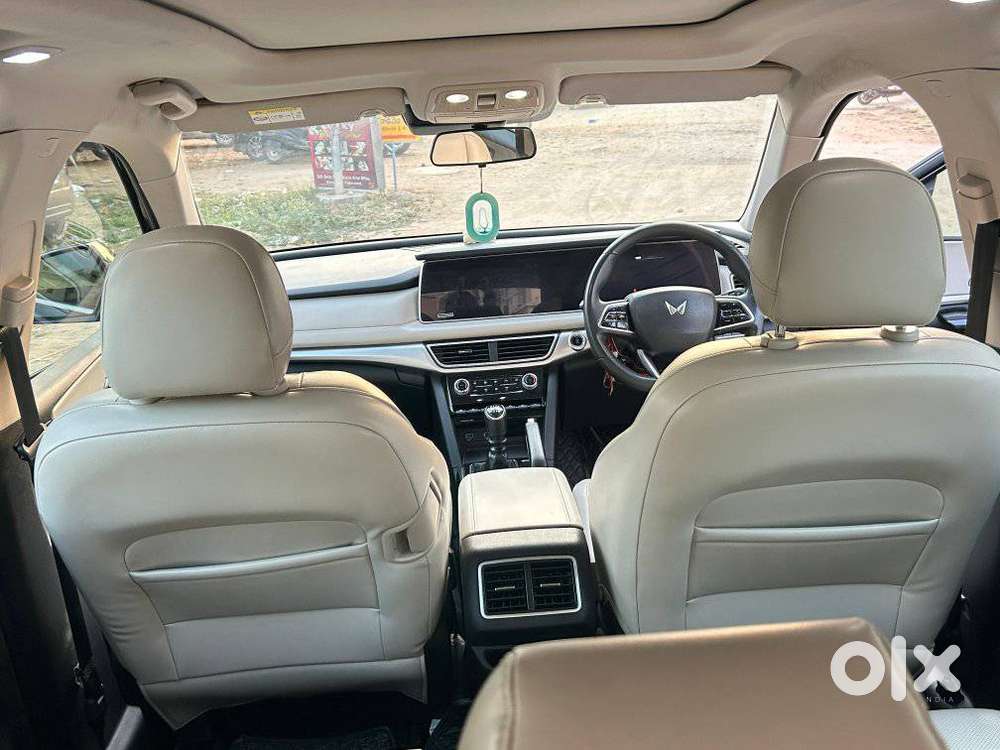 Mahindra Xuv700 2.2 Ax 5 Diesel Mt 7 Str, 2022, Diesel