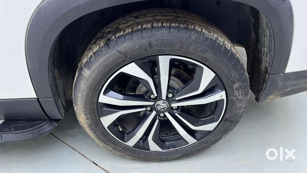 Mg Hector Plus Sharp Pro 2.0 Turbo Diesel 7 Str Dual Tone, 2023, Die..