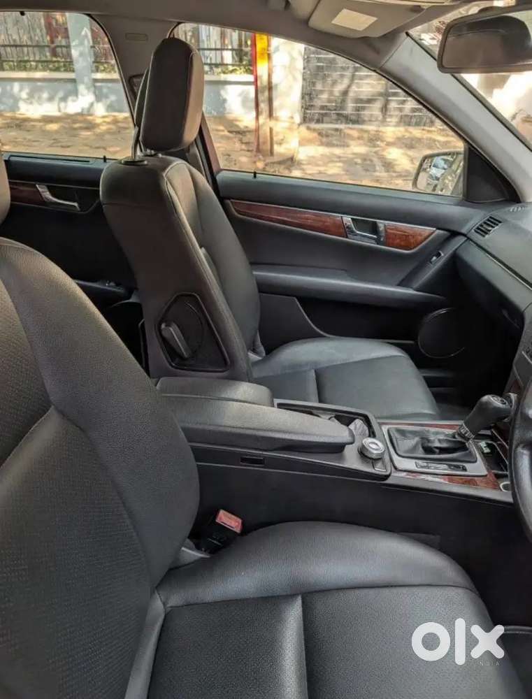 Mercedes-benz C-class 2011 Petrol Well Maintained