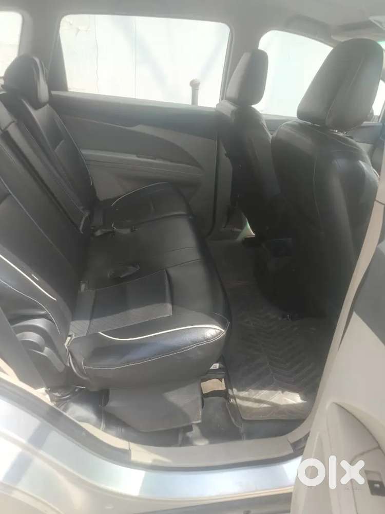Mahindra Marazzo 2023 M2 8 Str