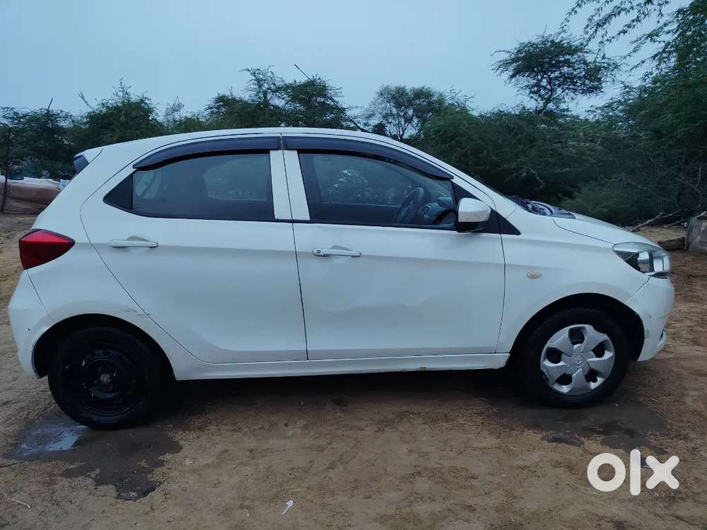 Tata Tiago 2017 Petrol Well Maintained