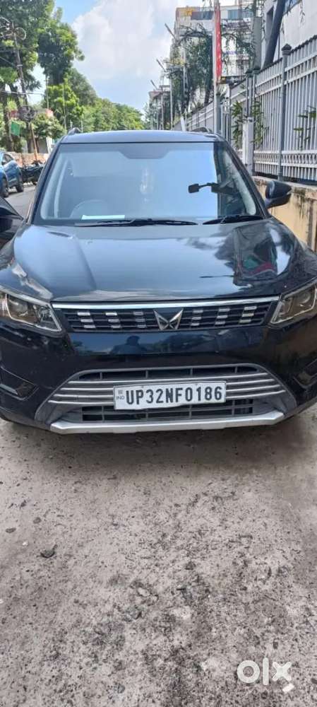 Mahindra Xuv300 2022 Petrol Well Maintained