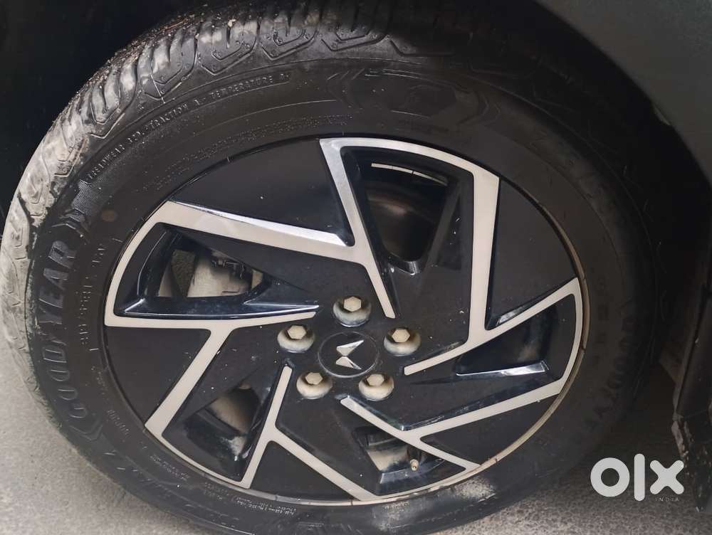 Mahindra Xuv 3xo, 2024, Petrol