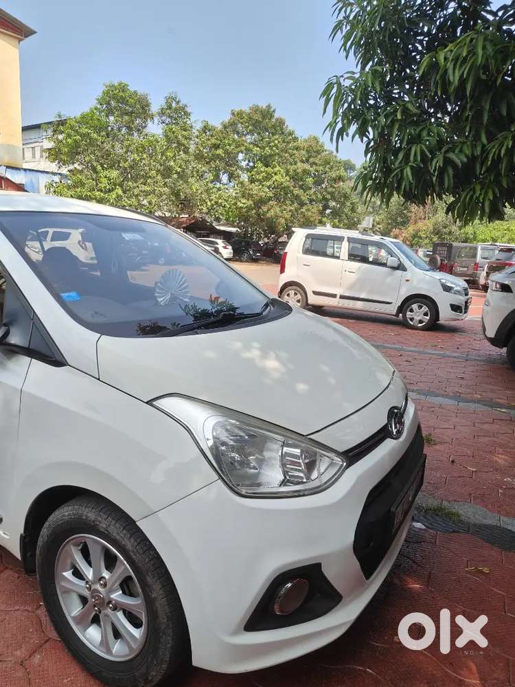 Hyundai Grand I10 2013 Petrol Well Maintained
Company Service
