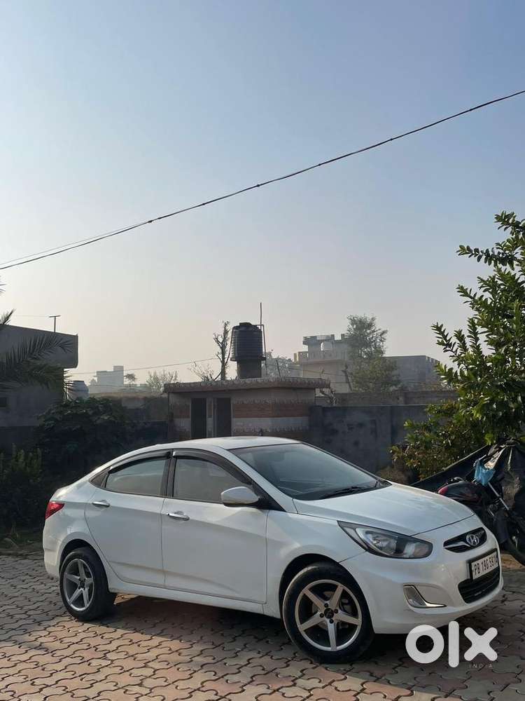 Hyundai Verna 2012 Diesel 90000 Km Driven
