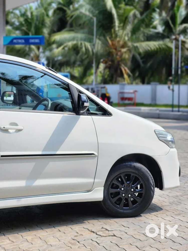 Toyota Innova 2013