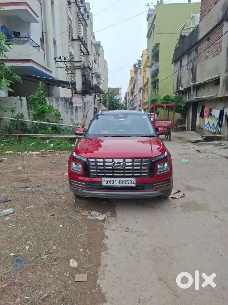 Hundai Vanue Petrol,good Condition,