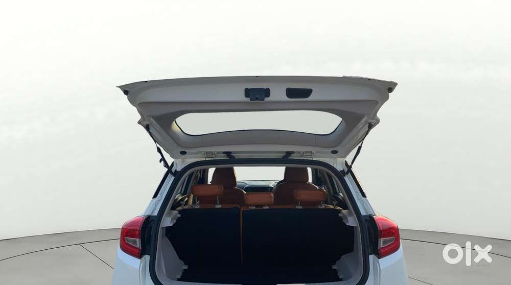 Mahindra Xuv300 W8 Option, 2022, Petrol