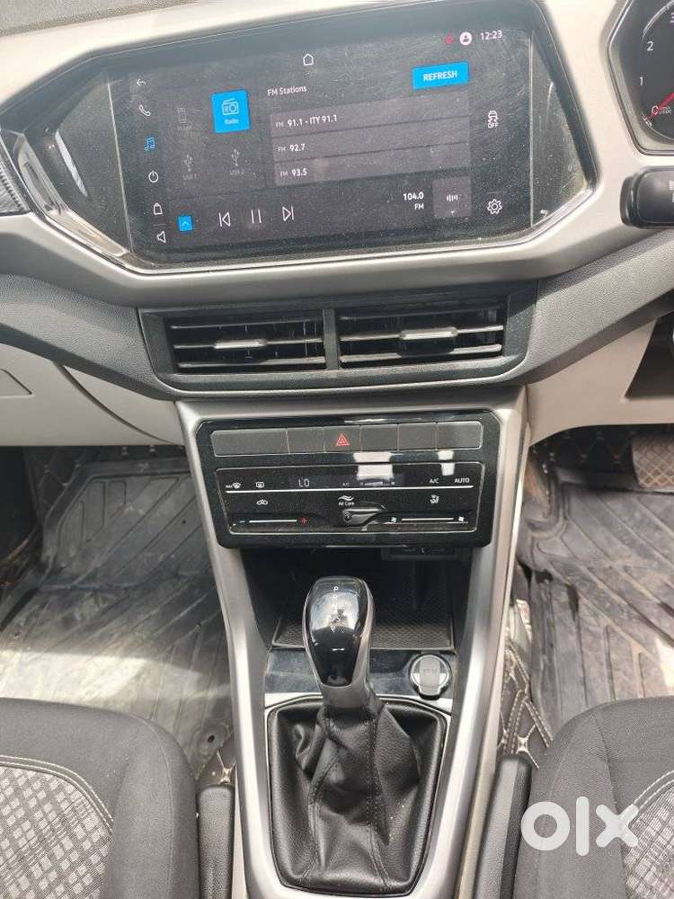 Volkswagen Taigun 1.0 Tsi Highline At, 2022, Petrol