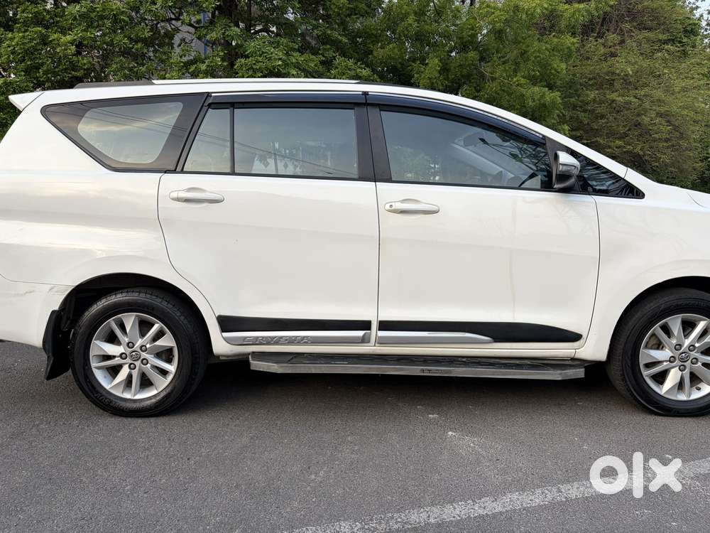 Toyota Innova Crysta 2.4 G Mt, 2019, Diesel