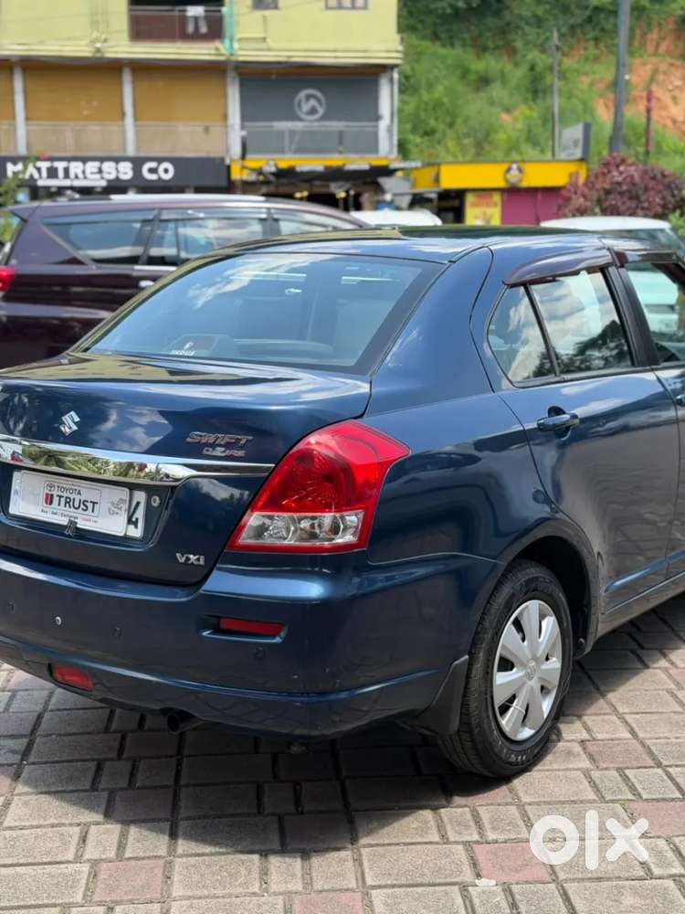 Maruti Suzuki Swift Dzire 1.3 Vxi, 2011, Petrol