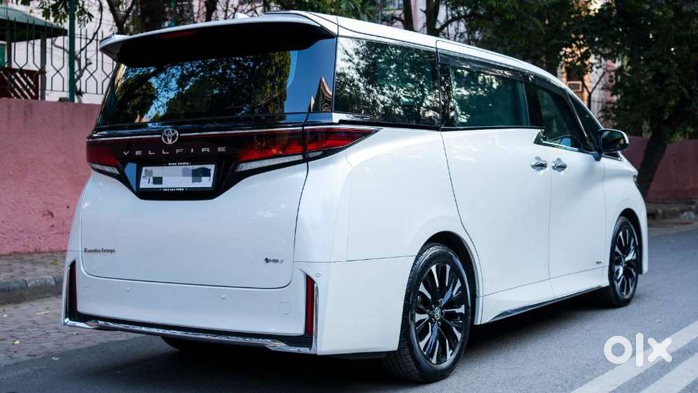 Toyota Vellfire Vip – Executive Lounge, 2024, Petrol
