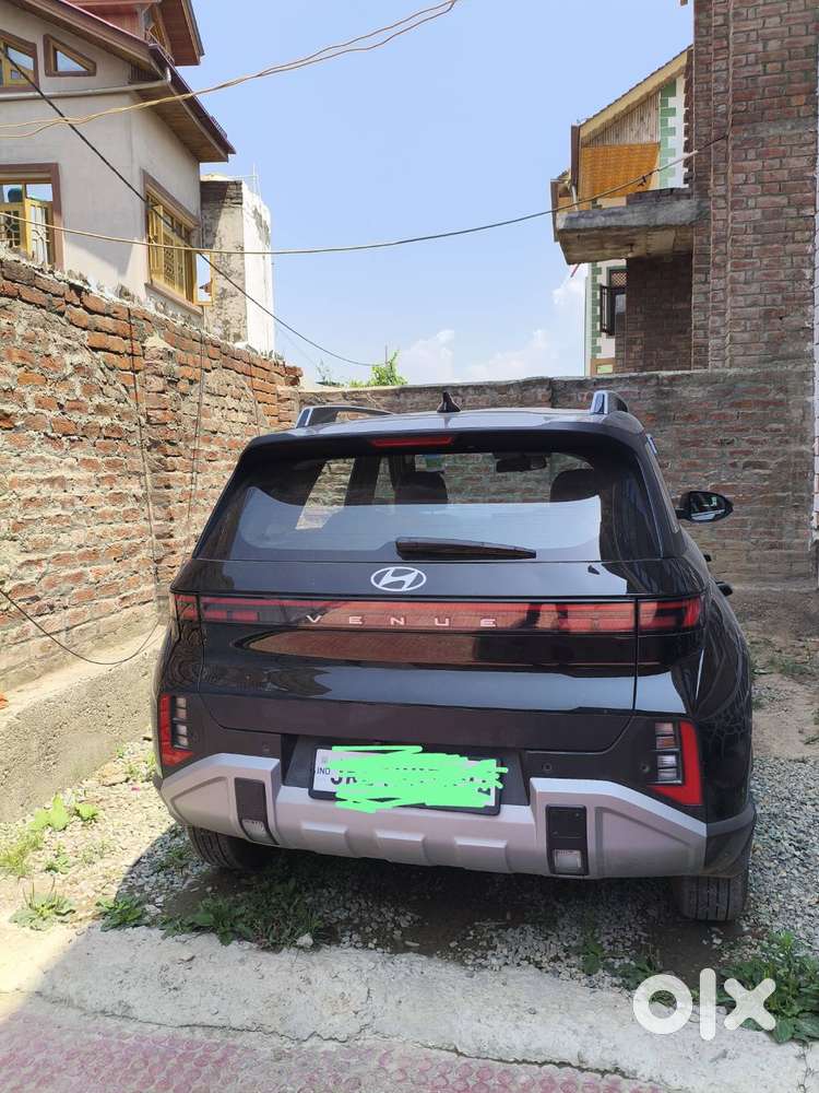 Venue Hx5+ Facelift Petrol