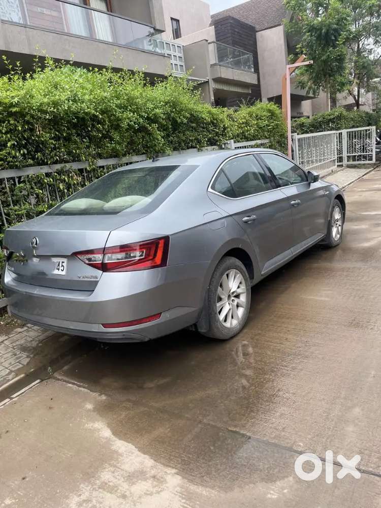 Skoda Superb 2018 Petrol Well Maintained