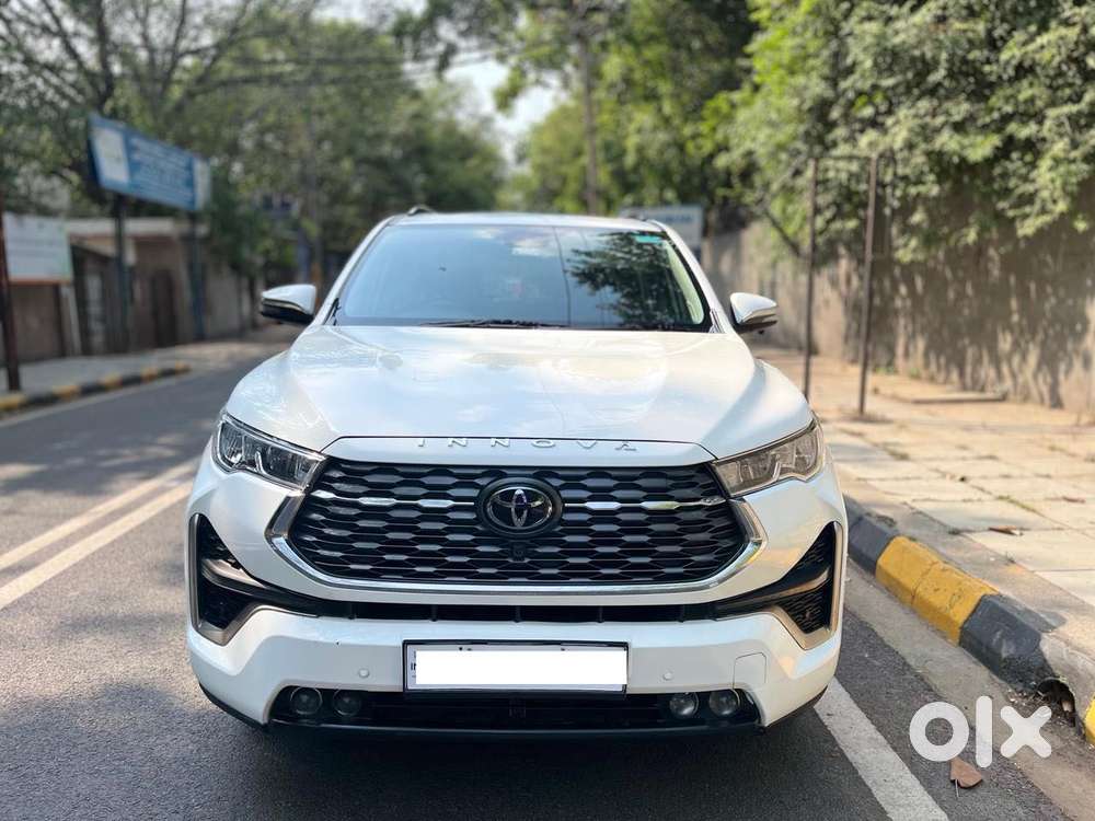 Toyota Innova Hycross 2.0 Zx (o) Hybrid 7 Str, 2024, Petrol