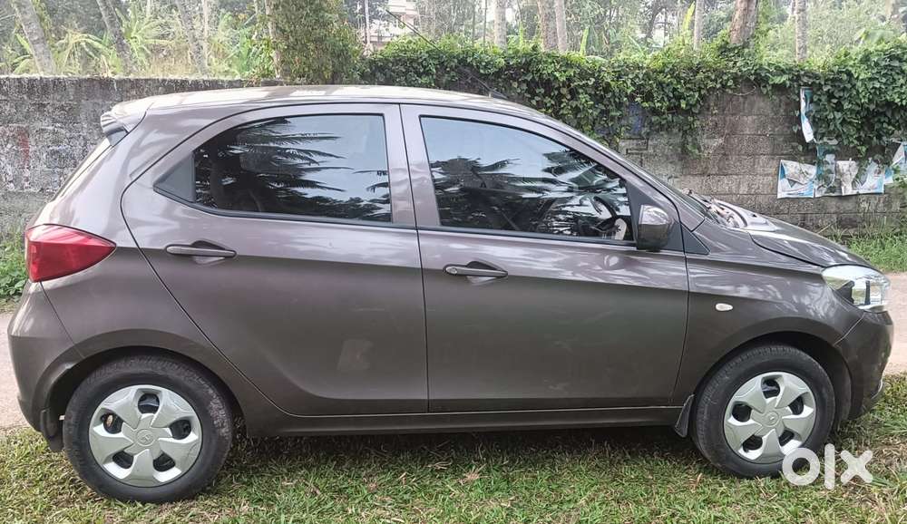 Tata Tiago 1.2 Revotron Xt, 2018, Petrol