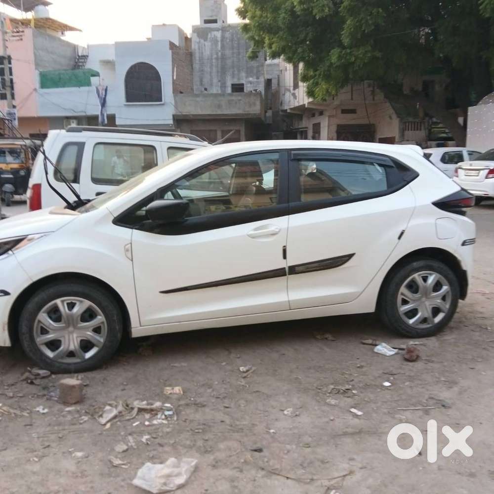 Tata Altroz Xm Plus 2024