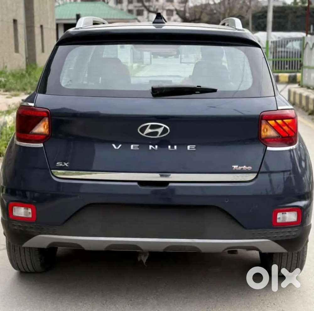 Dl No Hyundai Venue 2019 Petrol 65000 Km Driven