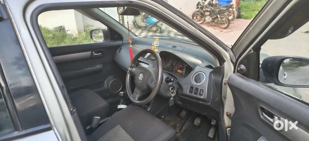 Maruti Suzuki Swift Vxi, 2009, Petrol