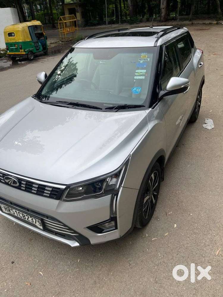 Mahindra Xuv300 W8 Option Dual Tone, 2020, Petrol