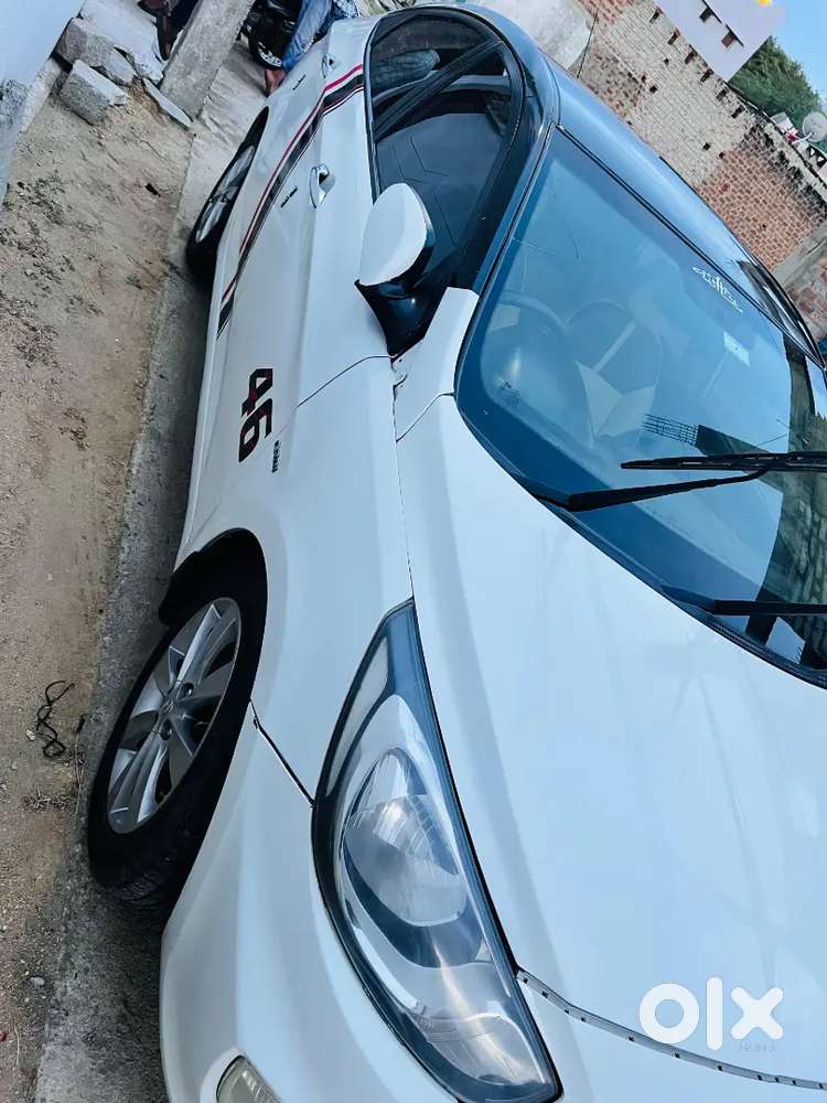 Hyundai Verna 2013 Fluidic Diesel Manual