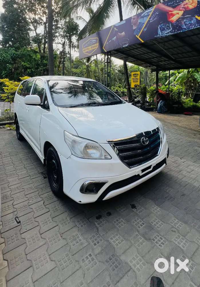 Toyota Innova 2016 Diesel 175600 Km Driven